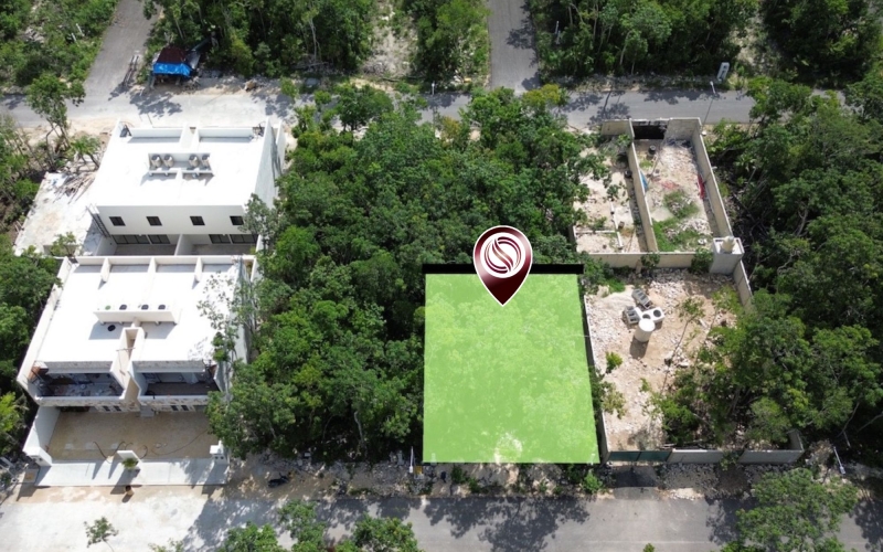 Land for single-family and multi-family vertical use, for sale in Tulum.