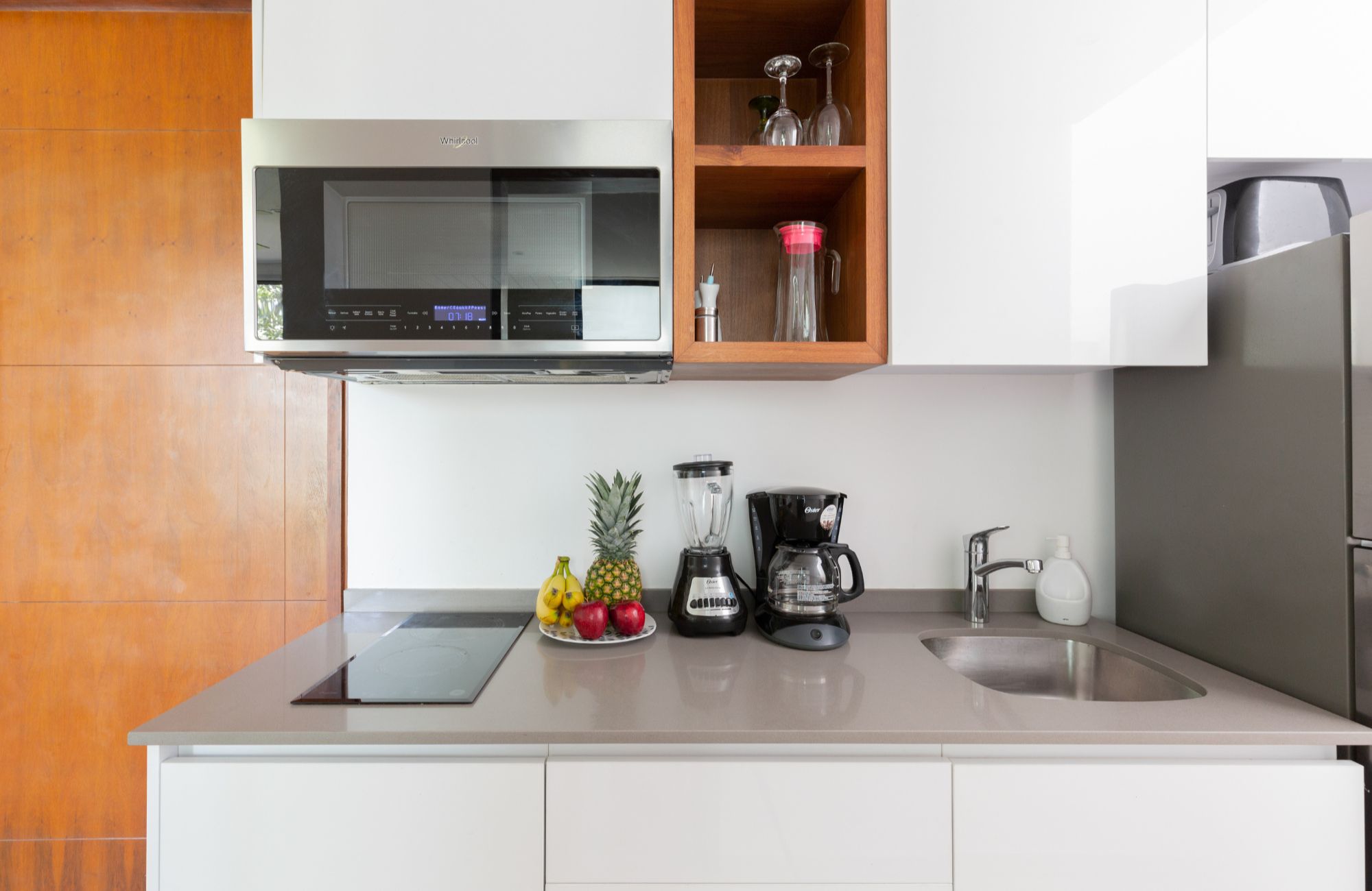 One-Bedroom Penthouse with Luxury Amenities in La Veleta, Tulum.