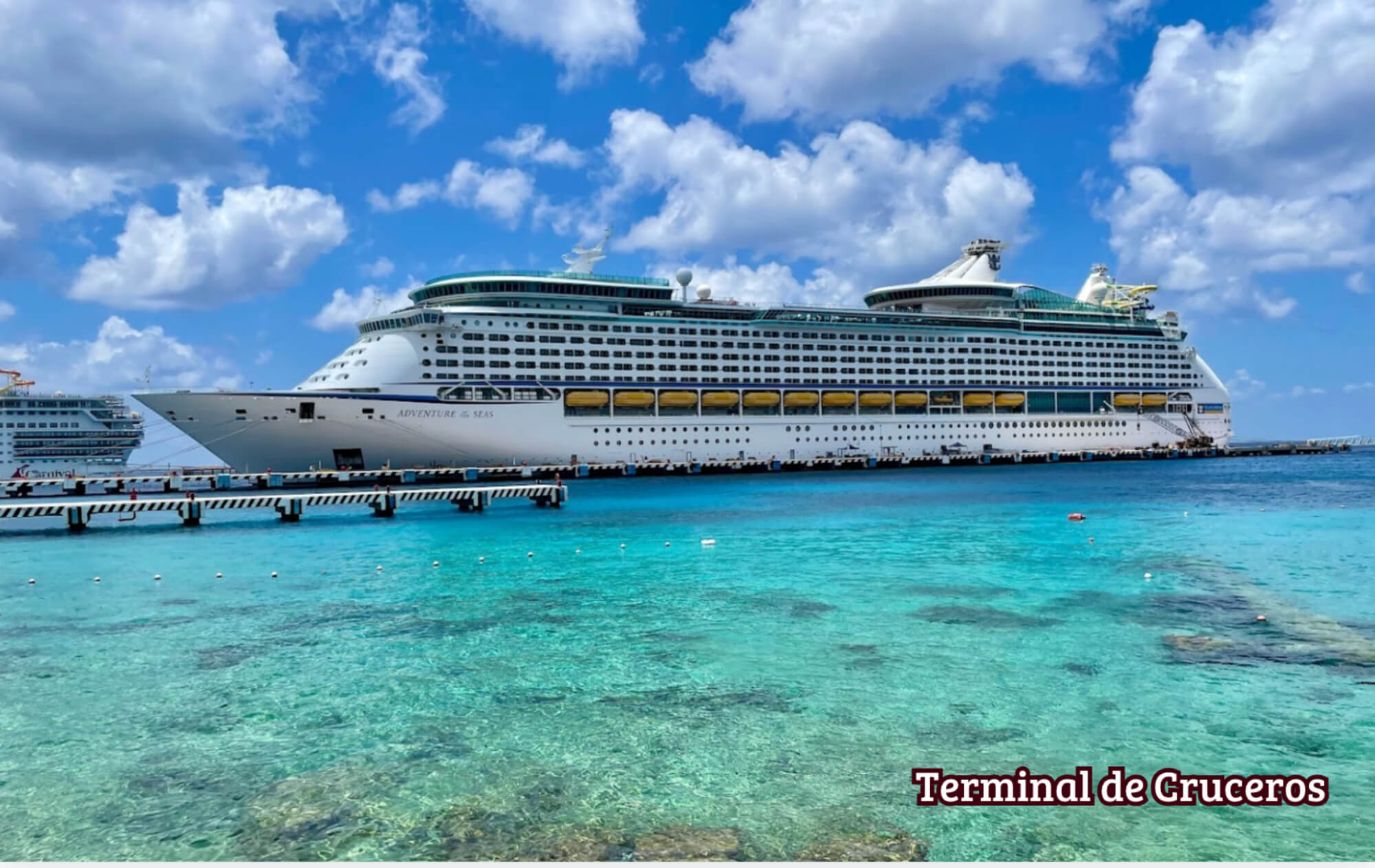 Apartment with roof garden for sale, Av. Pedro Joaqu&iacute;n Coldwell, Cozumel