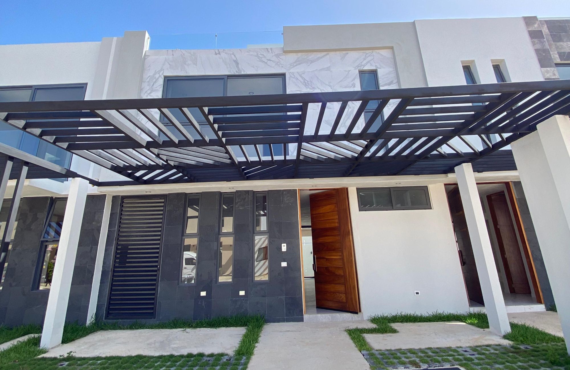 House with Private Pool and Luxury Finishes for Sale in R&iacute;o Residencial, Canc&uacute;n