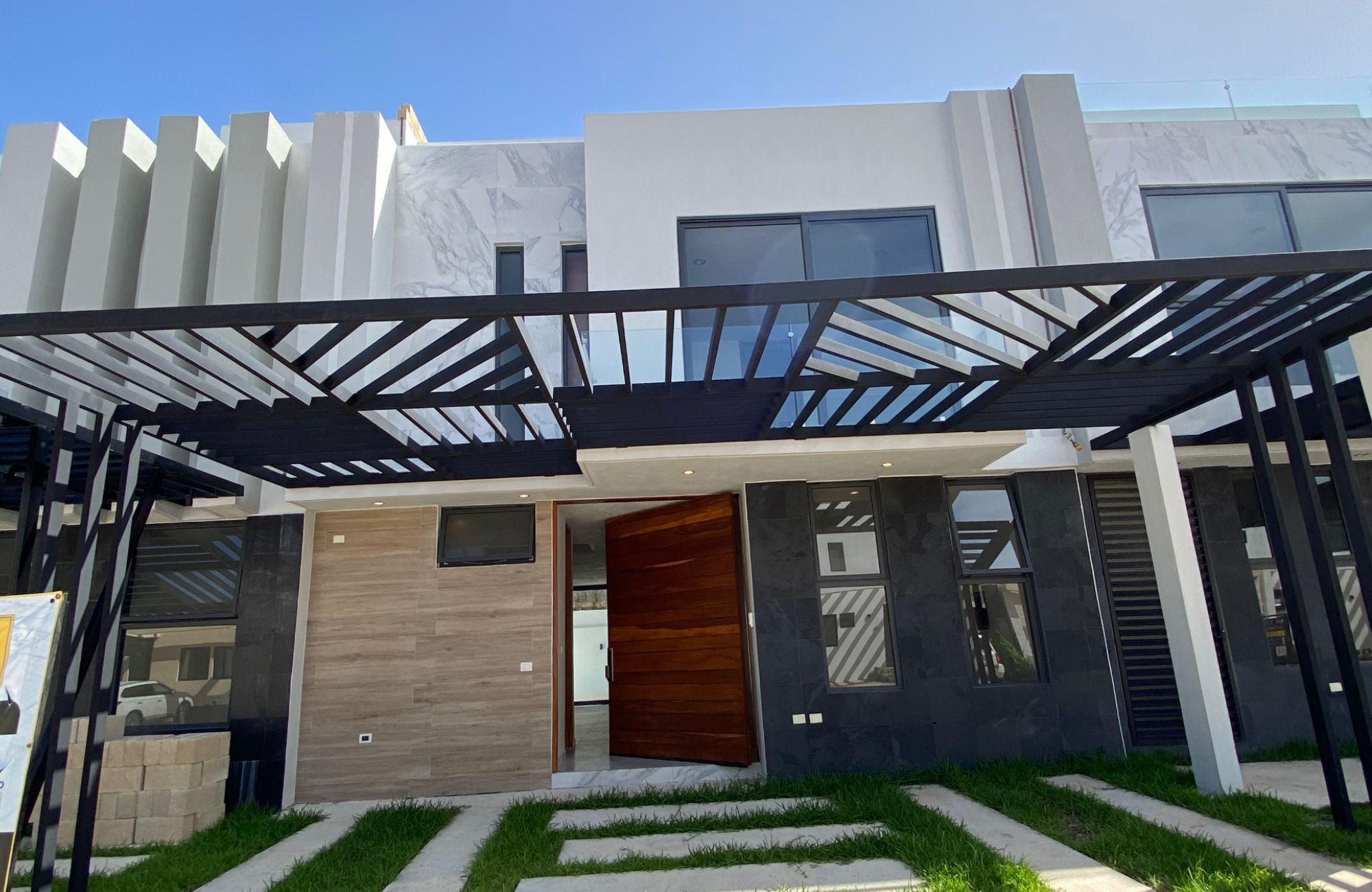 House with Private Pool, For Sale, Residencial Rio, Huayac&aacute;n, Canc&uacute;n