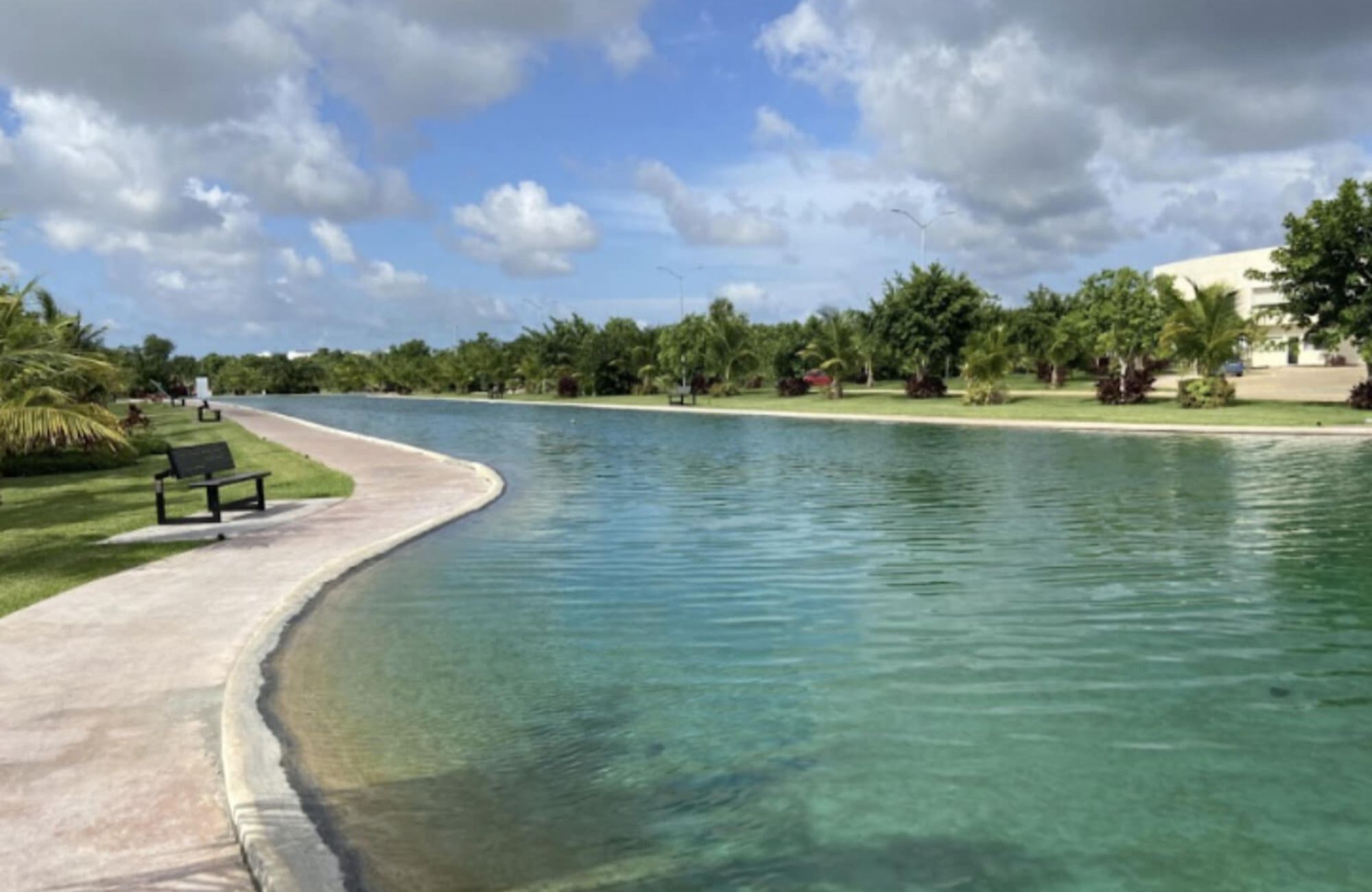 House with Private Pool, For Sale, Residencial Rio, Huayac&aacute;n, Canc&uacute;n