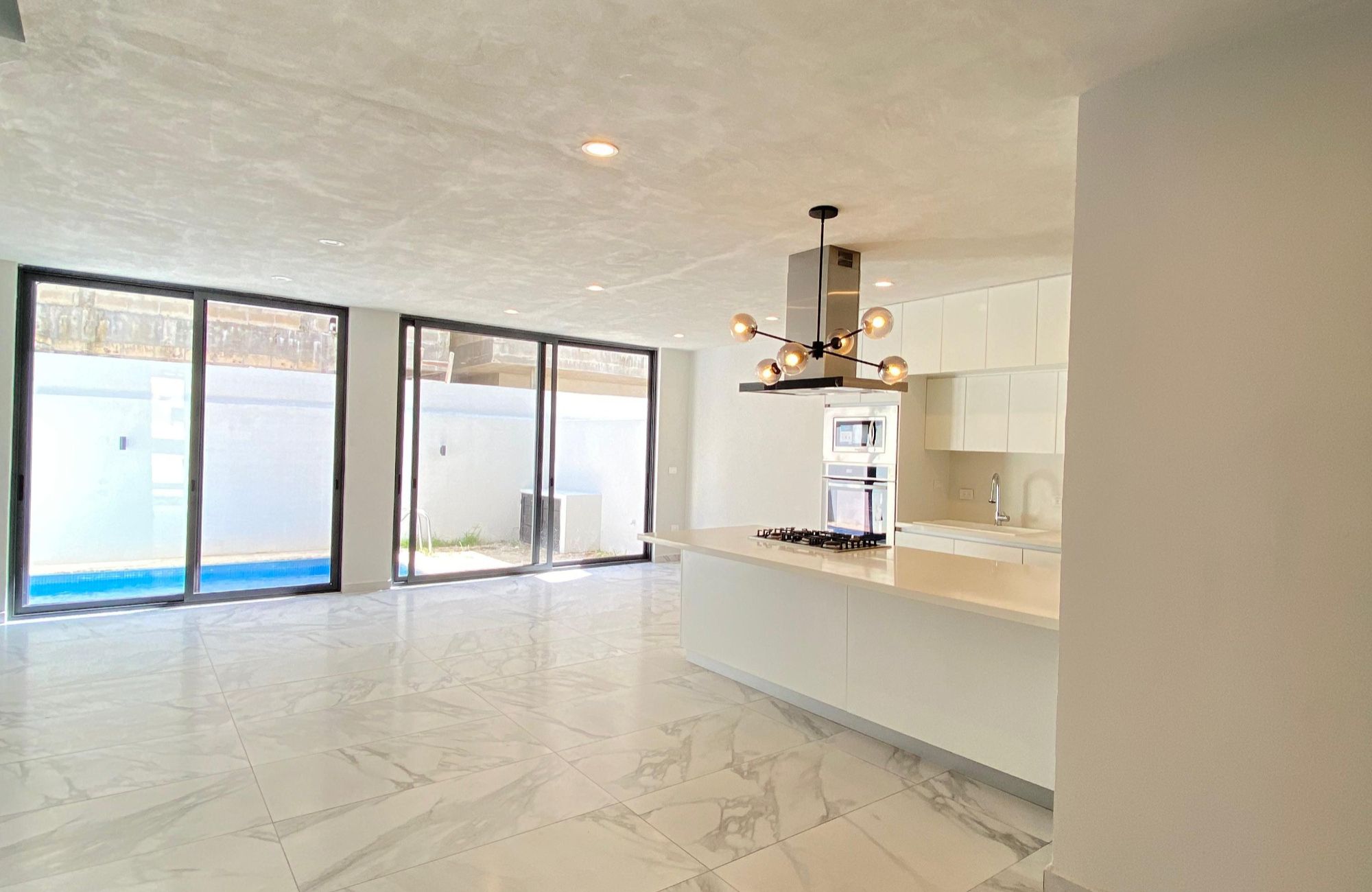 House with Private Pool, For Sale, Residencial Rio, Huayac&aacute;n, Canc&uacute;n