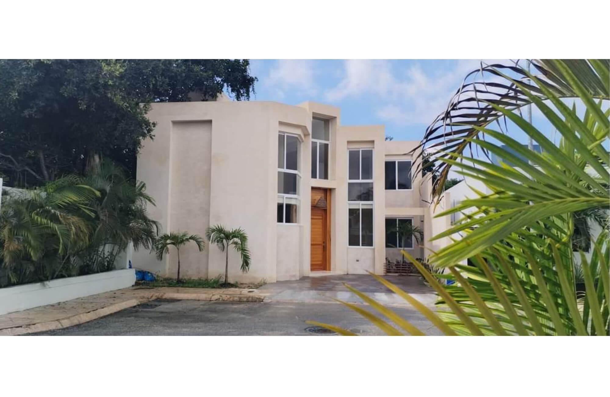 Luxury Home with Rooftop for Sale in Selvamar, Playa del Carmen
