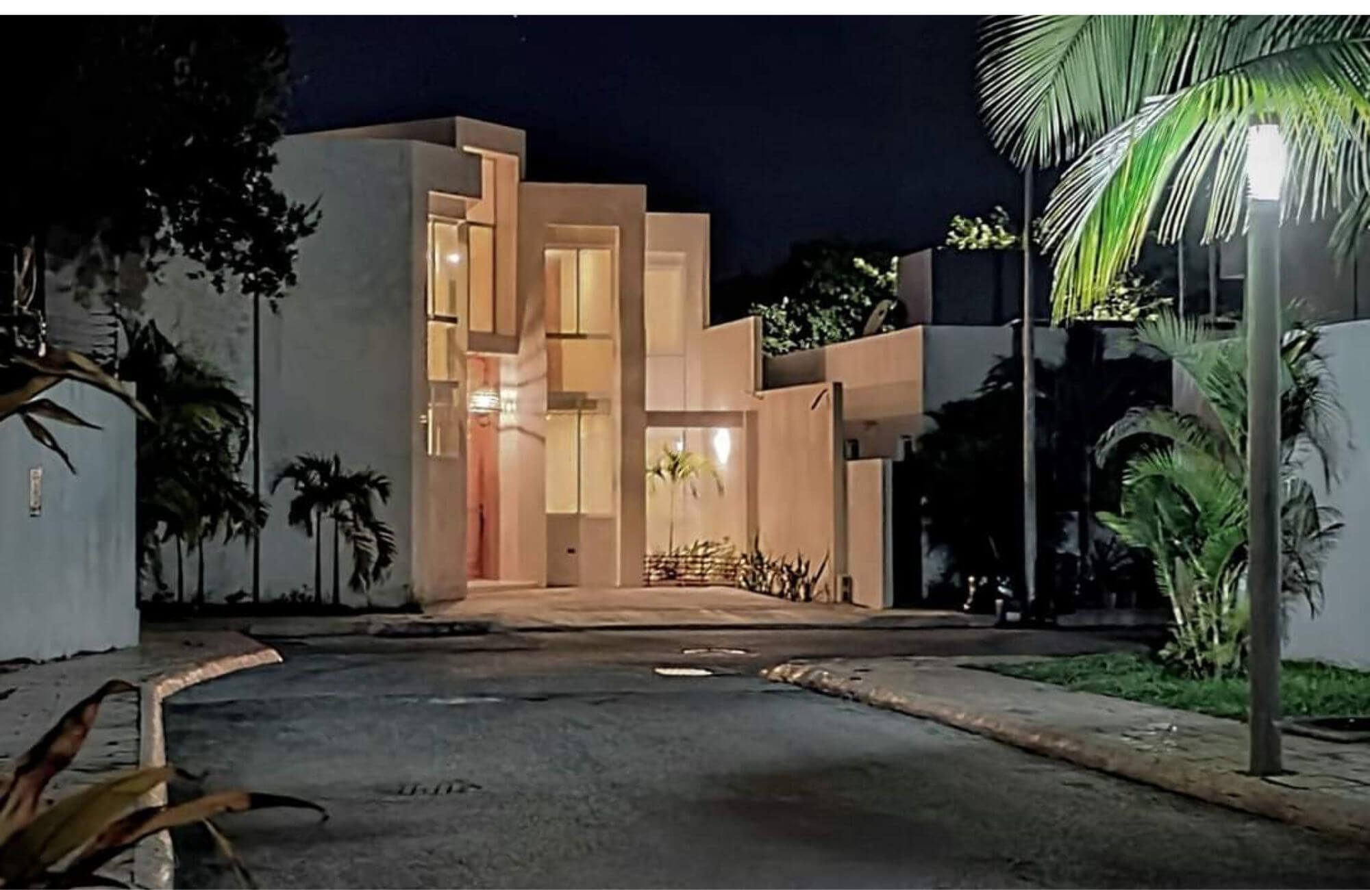 Luxury Home with Rooftop for Sale in Selvamar, Playa del Carmen