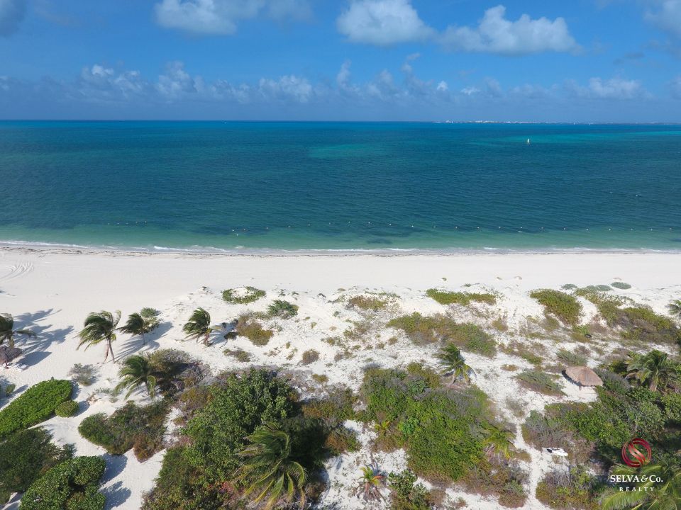 Lote de lujo frente al mar, en Residencial privado, venta, Playa Mujeres, Canc&uacute;n.