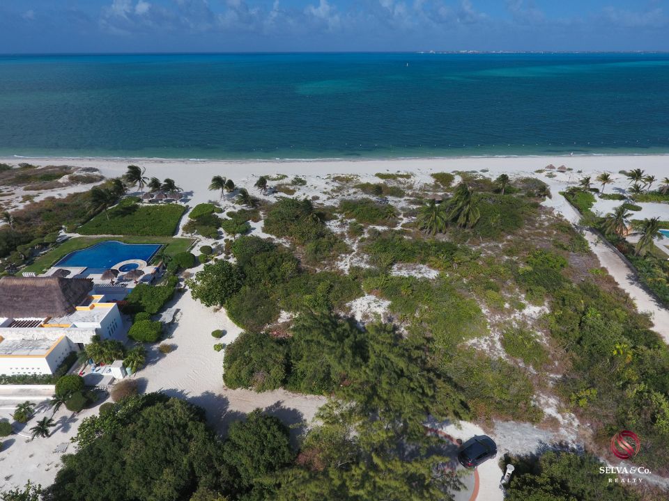 Lote de lujo frente al mar, en Residencial privado, venta, Playa Mujeres, Canc&uacute;n.