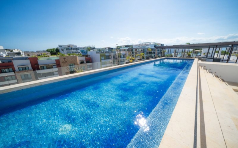 Loft con balc&oacute;n, alberca com&uacute;n, vista al mar en venta, Coco Beach, Playa del Carmen.