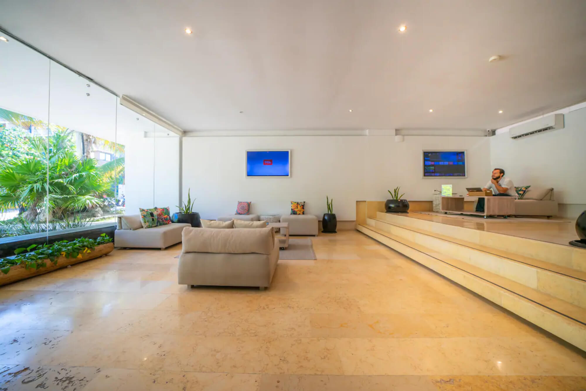 Condo de 3 recamaras, club de playa, golf, alberca, en venta Playa del Carmen.