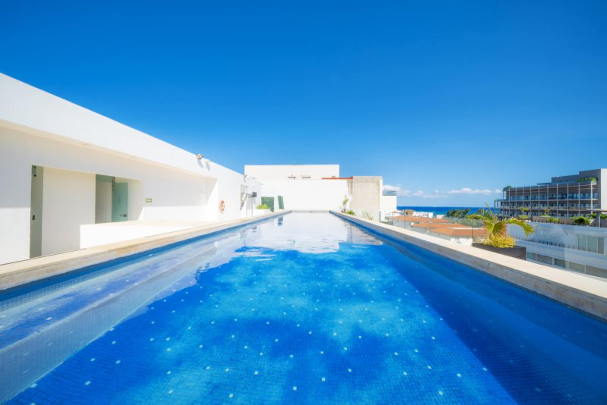 Condo de 3 recamaras, club de playa, golf, alberca, en venta Playa del Carmen.