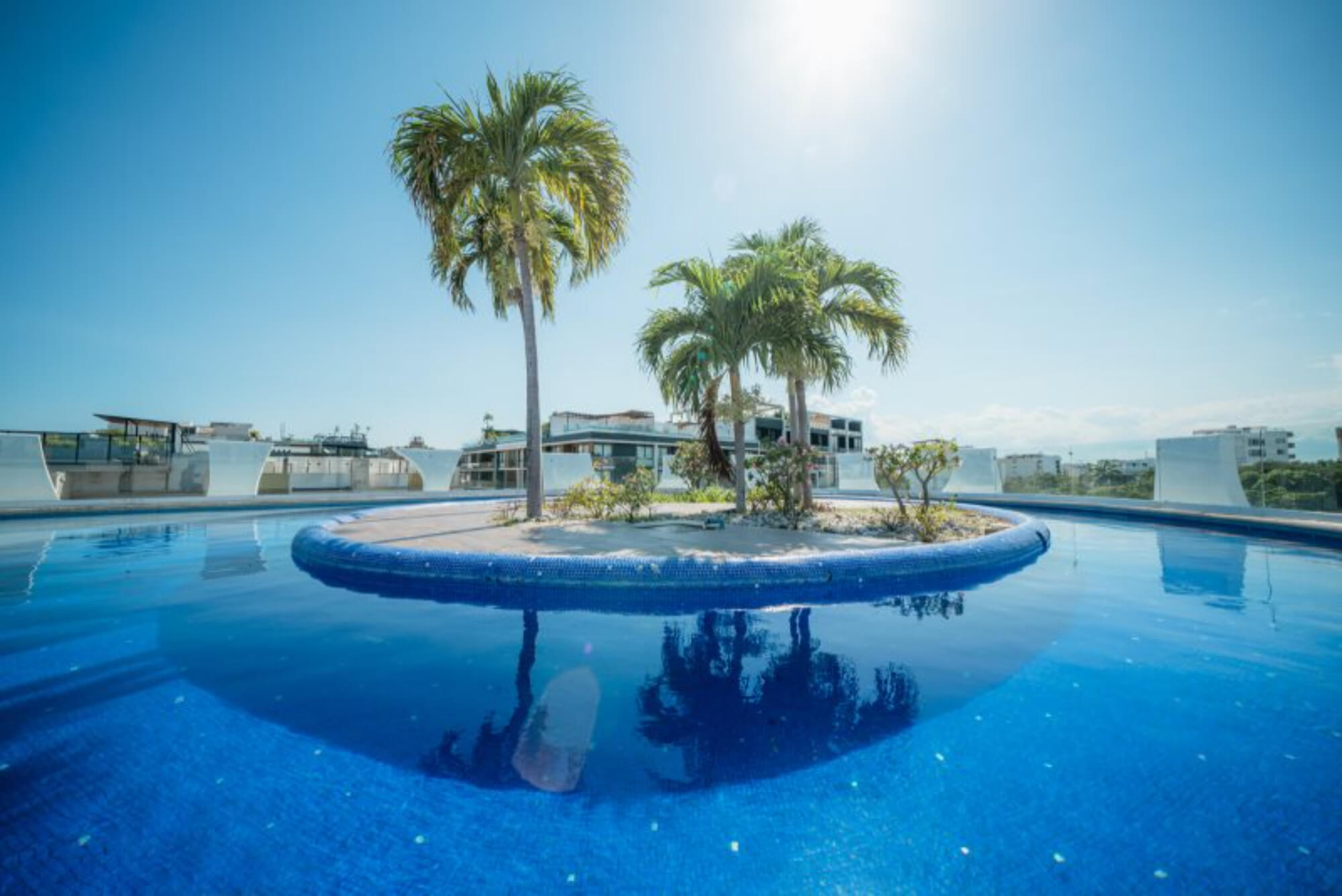 Condo de 3 recamaras, club de playa, golf, alberca, en venta Playa del Carmen.