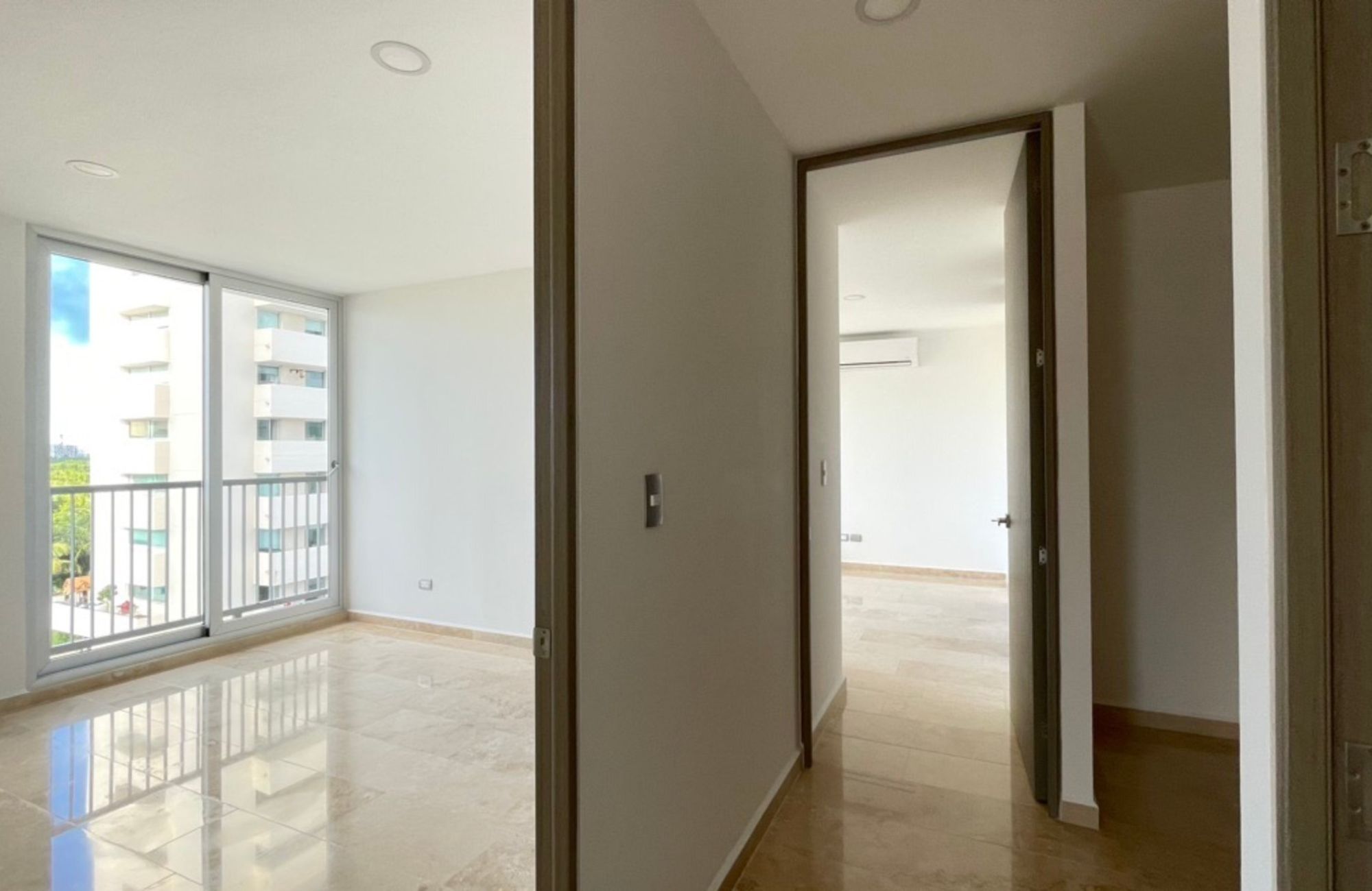 Apartment 3 Bedrooms + 1, with 50 amenities, luxury finishes, cinema, spa, spinning, dog park, pool and jacuzzi for adults, and more, pre-co