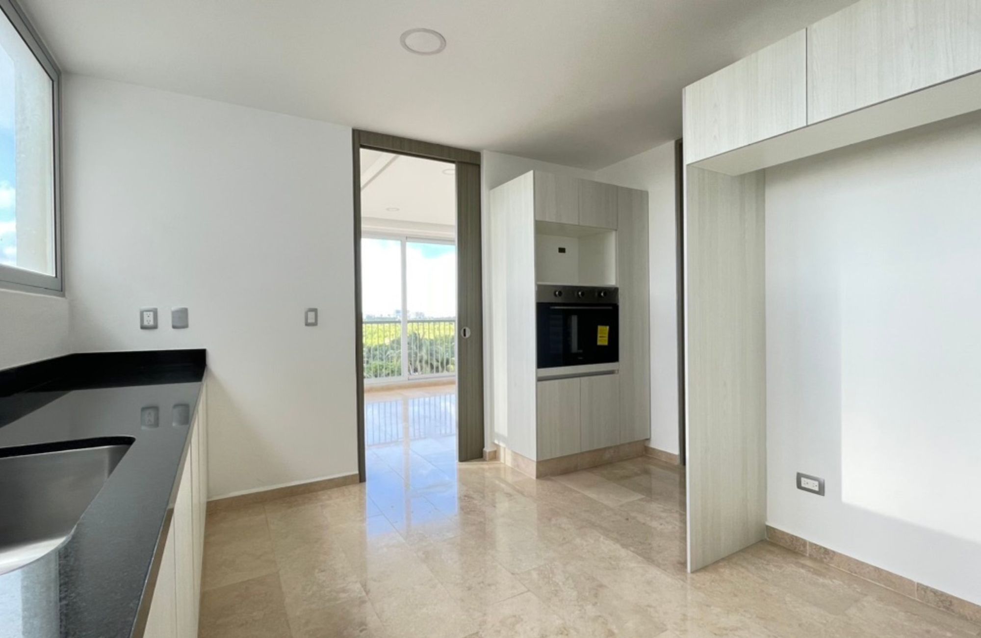 Apartment 3 Bedrooms + 1, with 50 amenities, luxury finishes, cinema, spa, spinning, dog park, pool and jacuzzi for adults, and more, pre-co