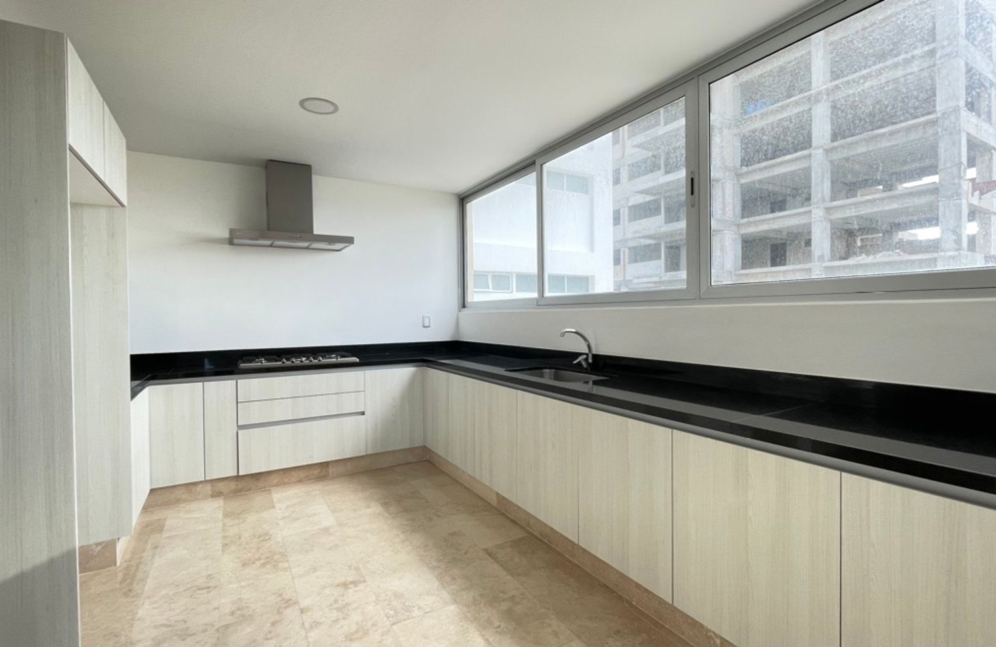 Apartment 3 Bedrooms + 1, with 50 amenities, luxury finishes, cinema, spa, spinning, dog park, pool and jacuzzi for adults, and more, pre-co