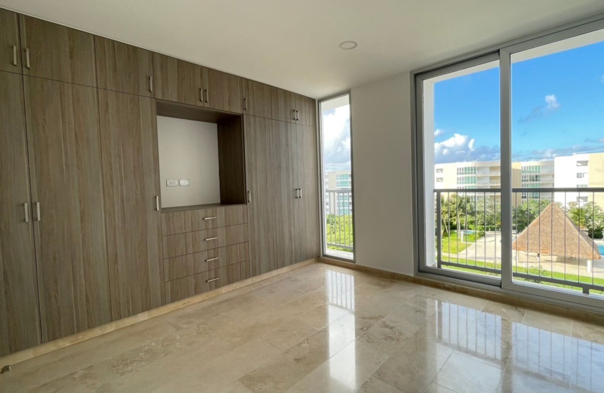 Apartment 3 Bedrooms + 1, with 50 amenities, luxury finishes, cinema, spa, spinning, dog park, pool and jacuzzi for adults, and more, pre-co