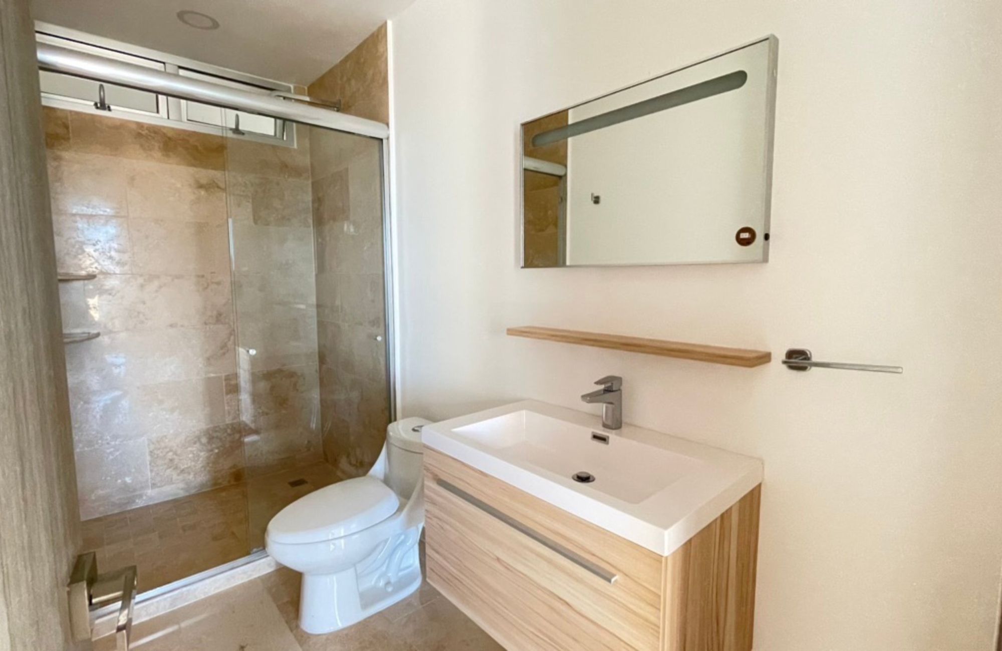 Apartment 3 Bedrooms + 1, with 50 amenities, luxury finishes, cinema, spa, spinning, dog park, pool and jacuzzi for adults, and more, pre-co