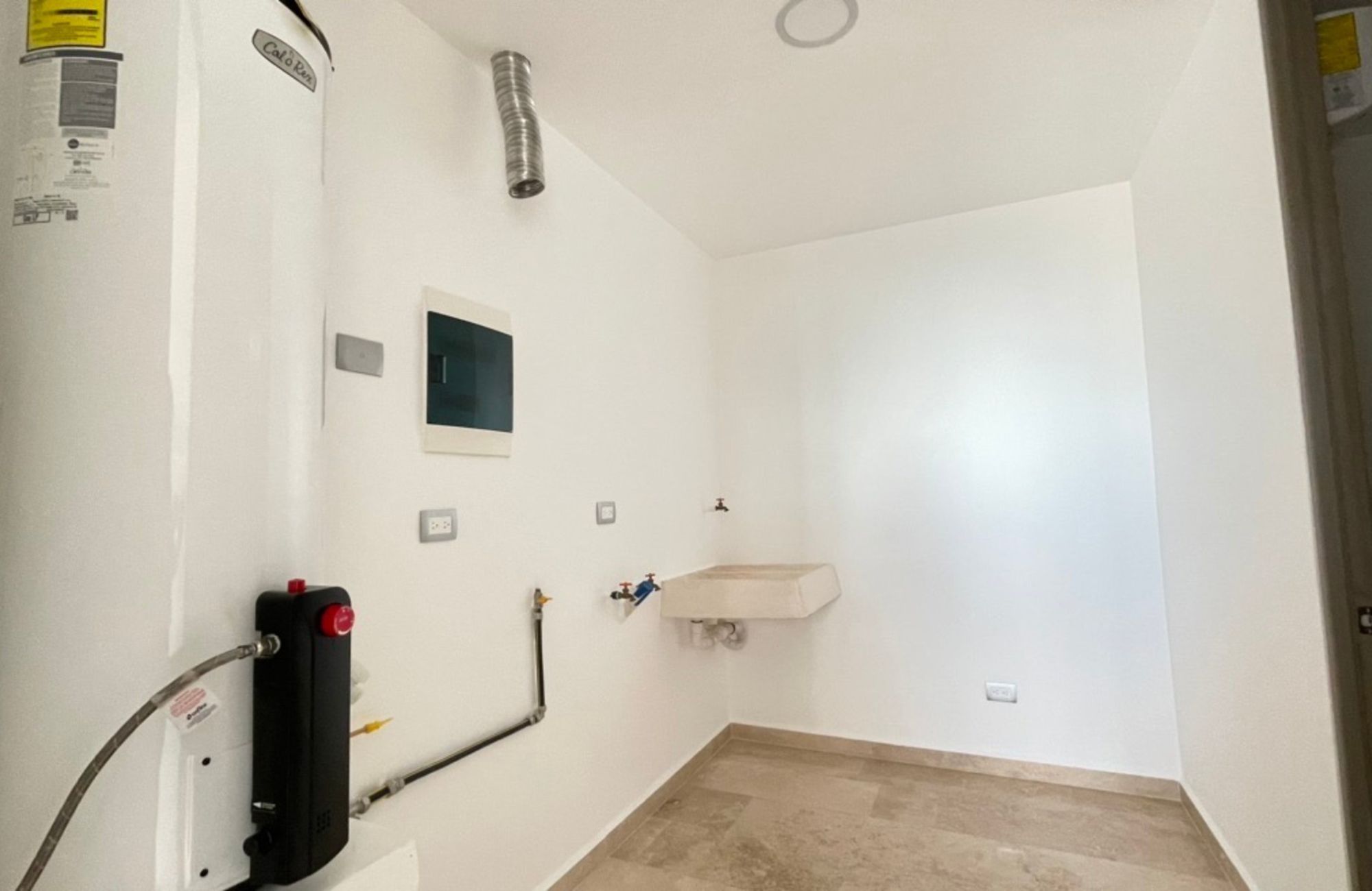 Apartment 3 Bedrooms + 1, with 50 amenities, luxury finishes, cinema, spa, spinning, dog park, pool and jacuzzi for adults, and more, pre-co