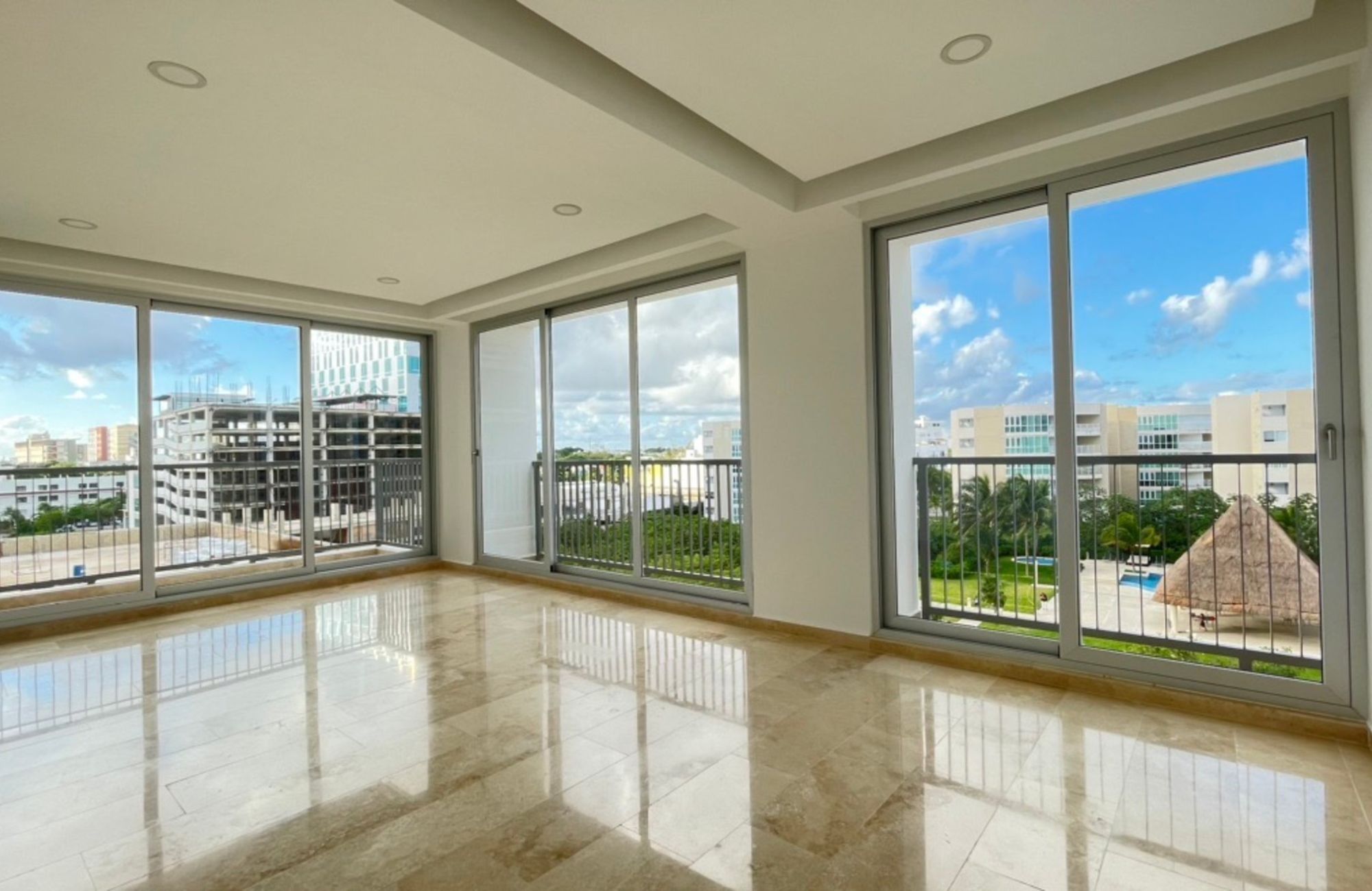 Apartment 3 Bedrooms + 1, with 50 amenities, luxury finishes, cinema, spa, spinning, dog park, pool and jacuzzi for adults, and more, pre-co