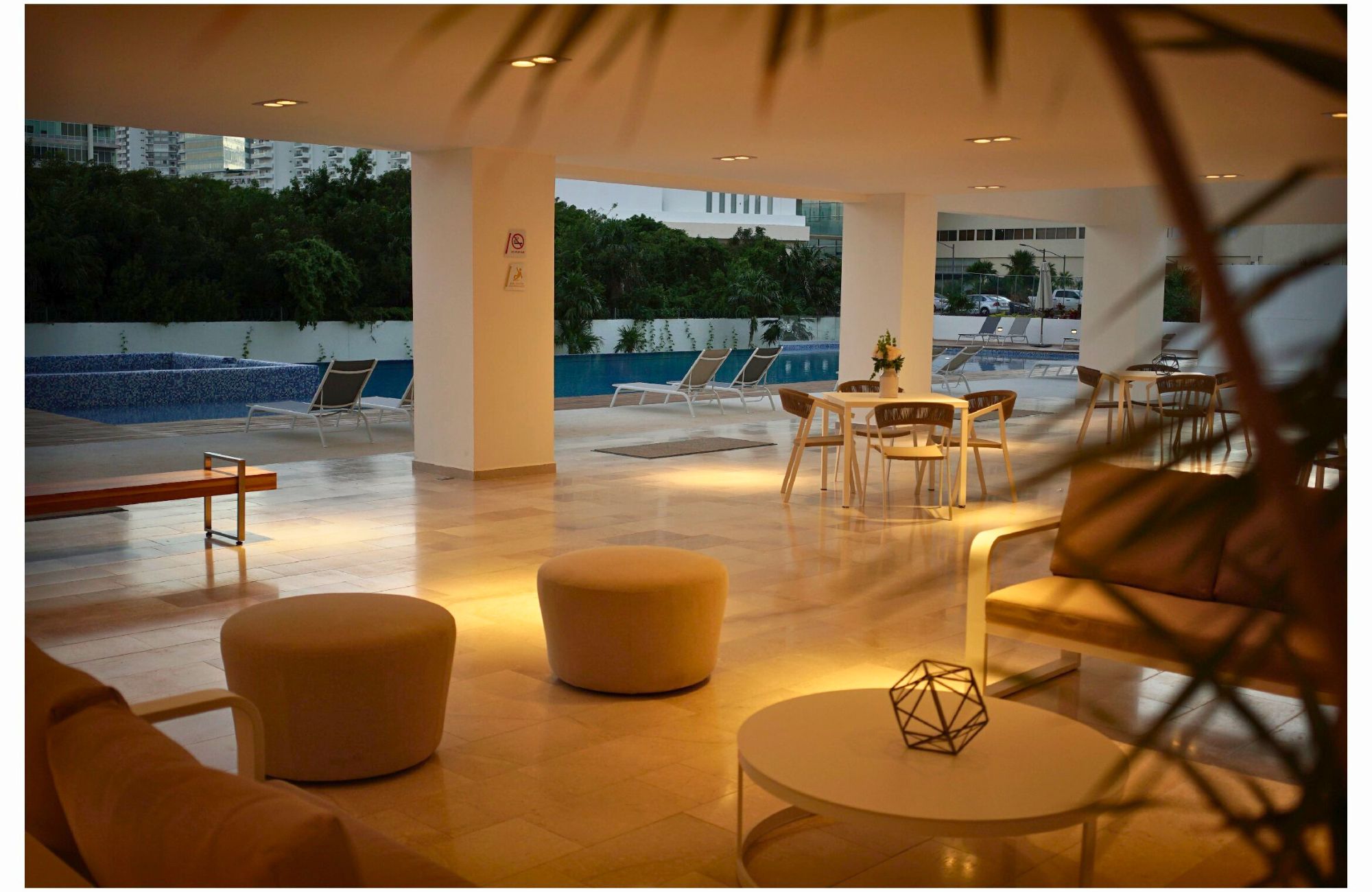 Condominium with terrace, rooftop, and pool for sale, Puerto Cancun, Cancun.