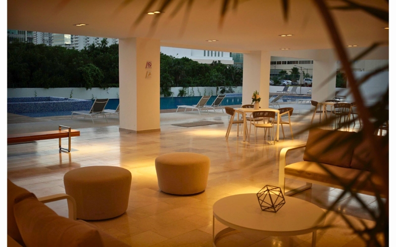Condo, panoramic views, terrace, service room for sale, Las Am&eacute;ricas Zone, Canc&uacute;n