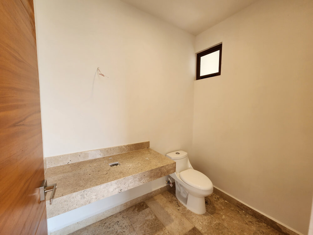 Two-Story House with Private Pool and Garden for Sale in Temoz&oacute;n Norte, M&eacute;rida