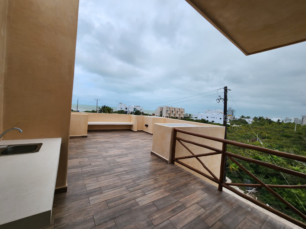 Two-Story House with Private Pool and Garden for Sale in Temoz&oacute;n Norte, M&eacute;rida