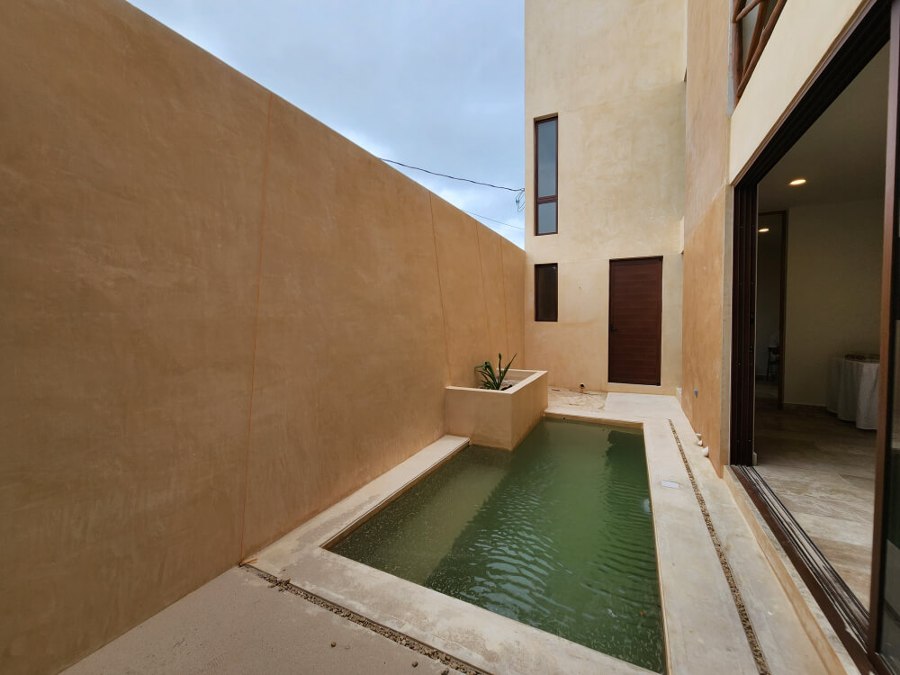 Two-Story House with Private Pool and Garden for Sale in Temoz&oacute;n Norte, M&eacute;rida