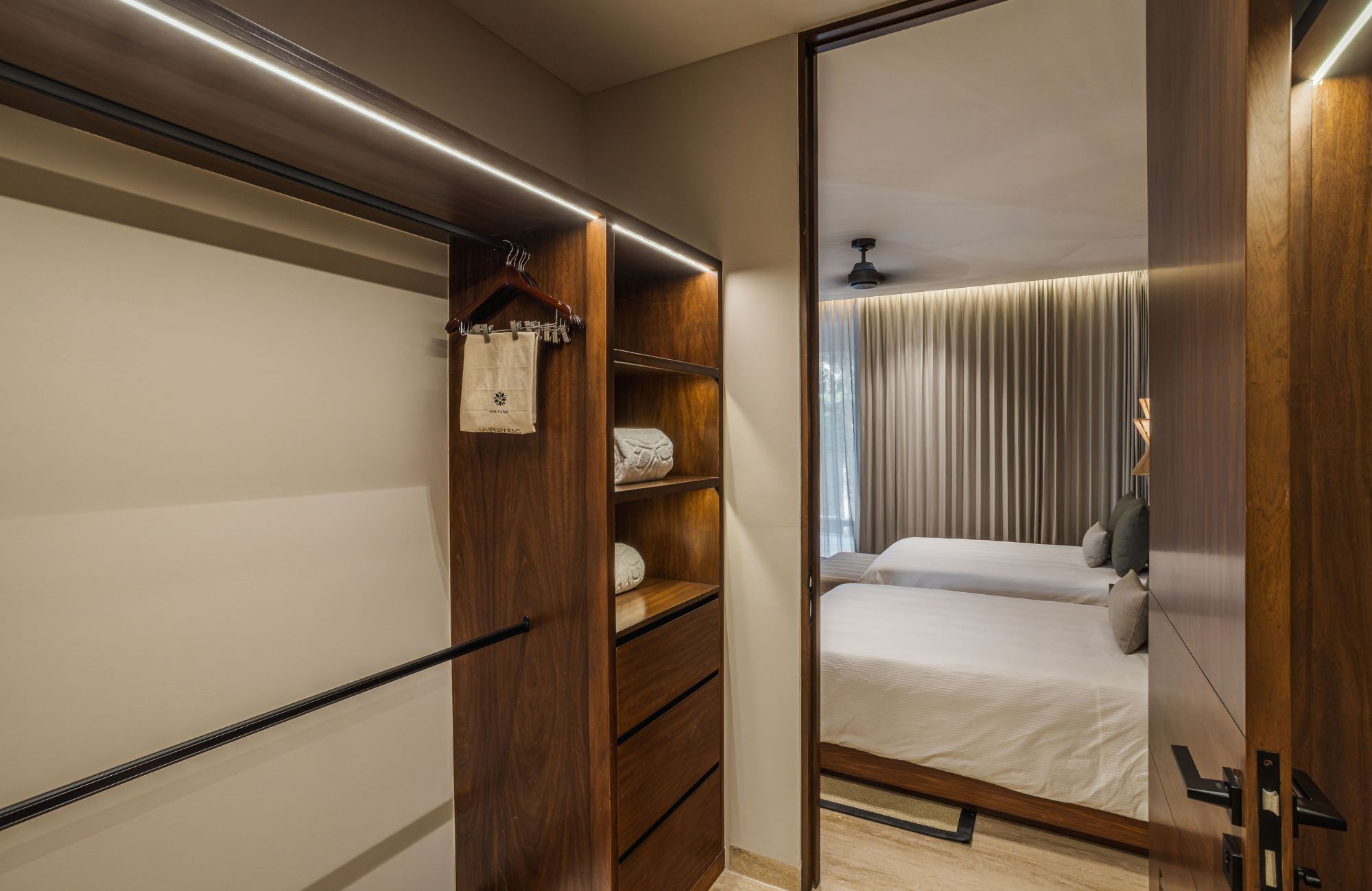 Luxury condo with terrace and private pool, for sale, Xcanat&uacute;n