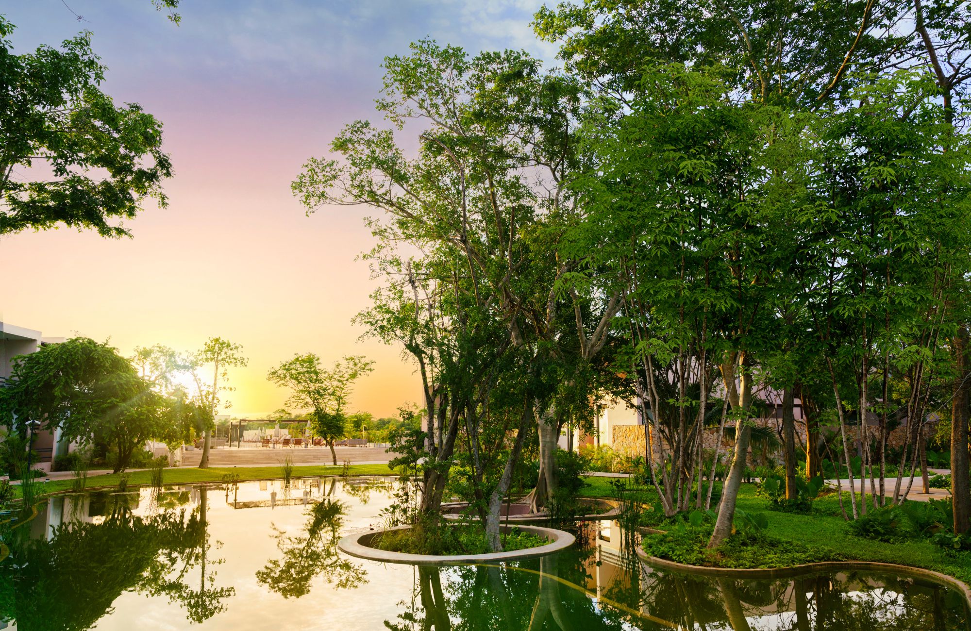 Condominio con alberca privada y cuarto de servicio, simulador de golf, Cine, venta, Zona Norte, Merida.