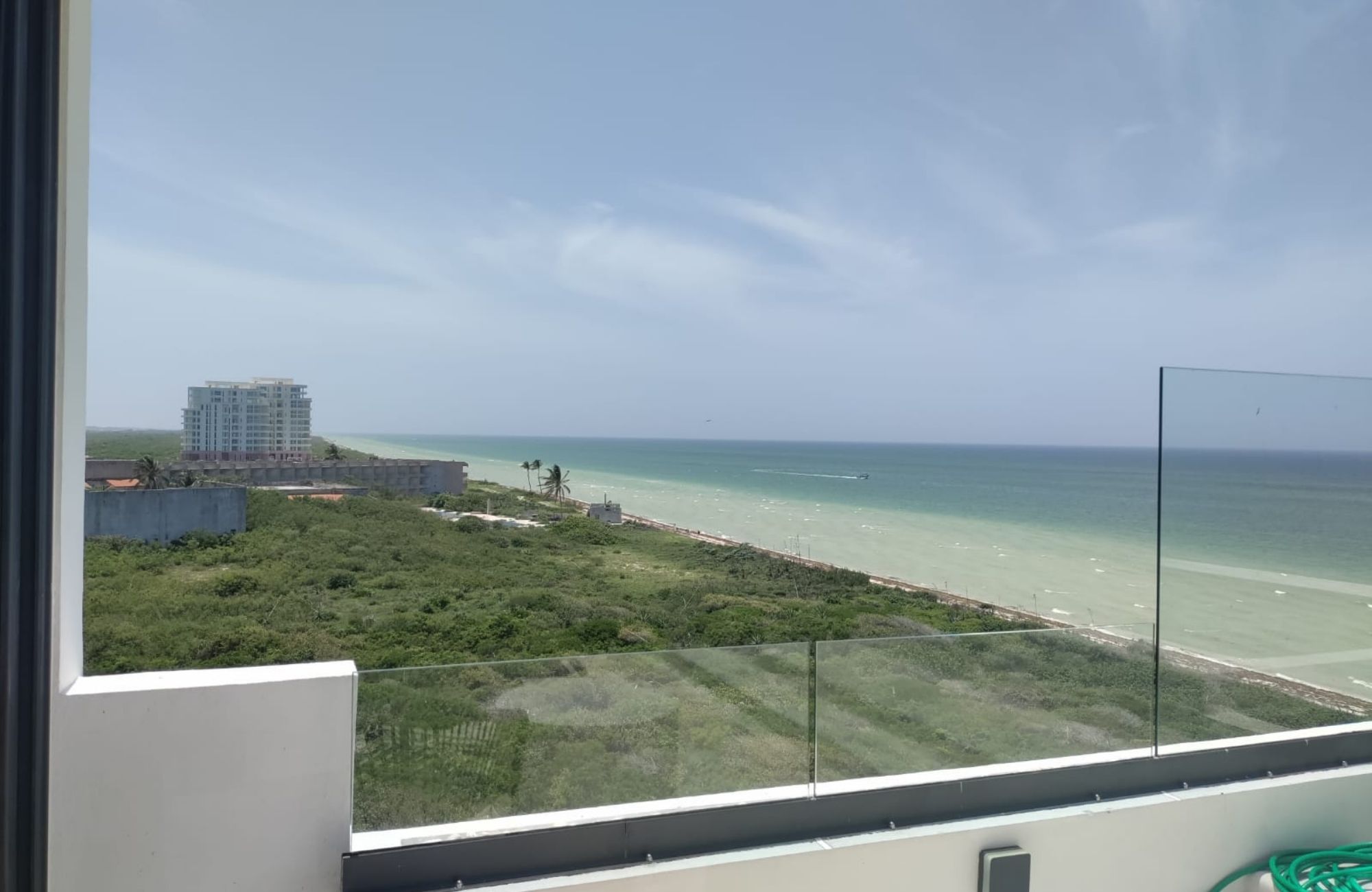 Condo con alberca frente al mar con terraza, en venta San crisanto Yucatan