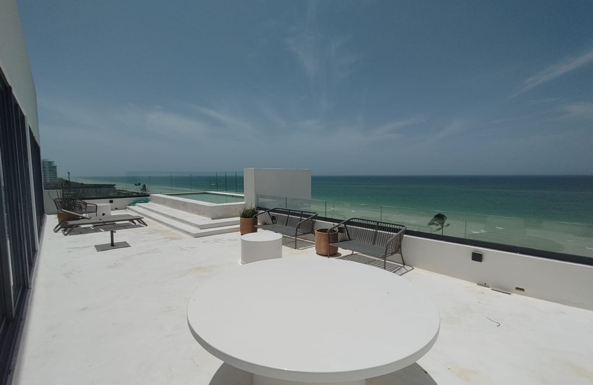 Condo con alberca frente al mar con terraza, en venta San crisanto Yucatan