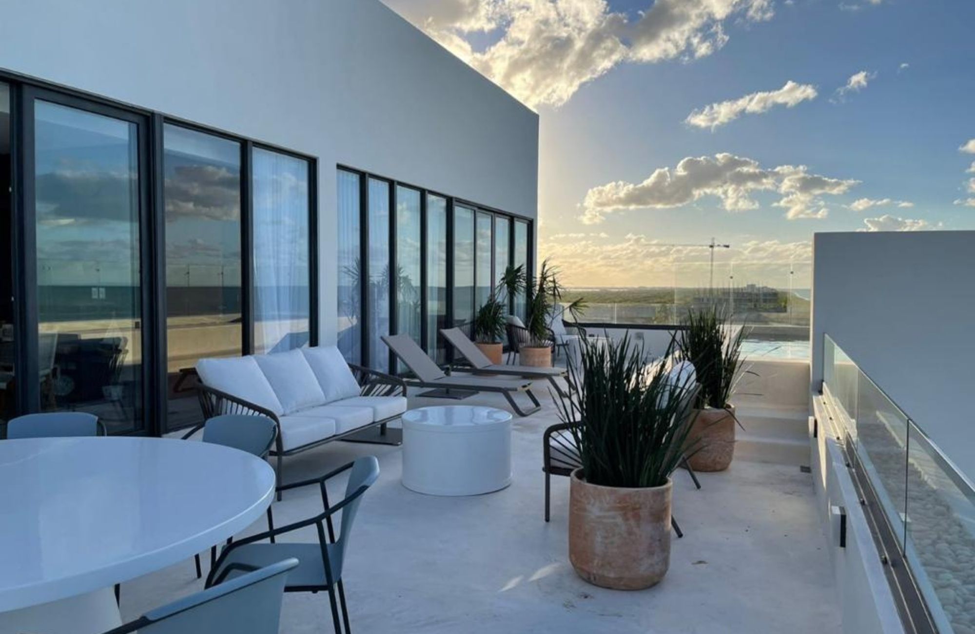 Condo con alberca frente al mar con terraza, en venta San crisanto Yucatan