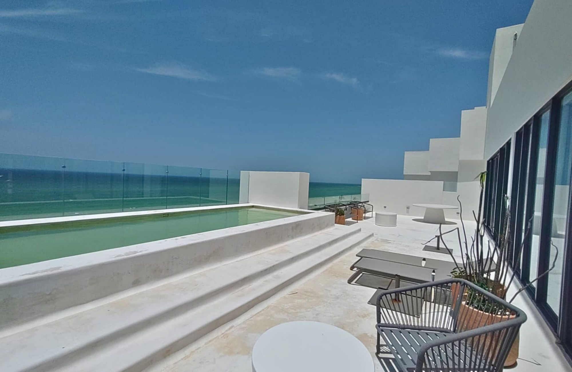 Condo con alberca frente al mar con terraza, en venta San crisanto Yucatan