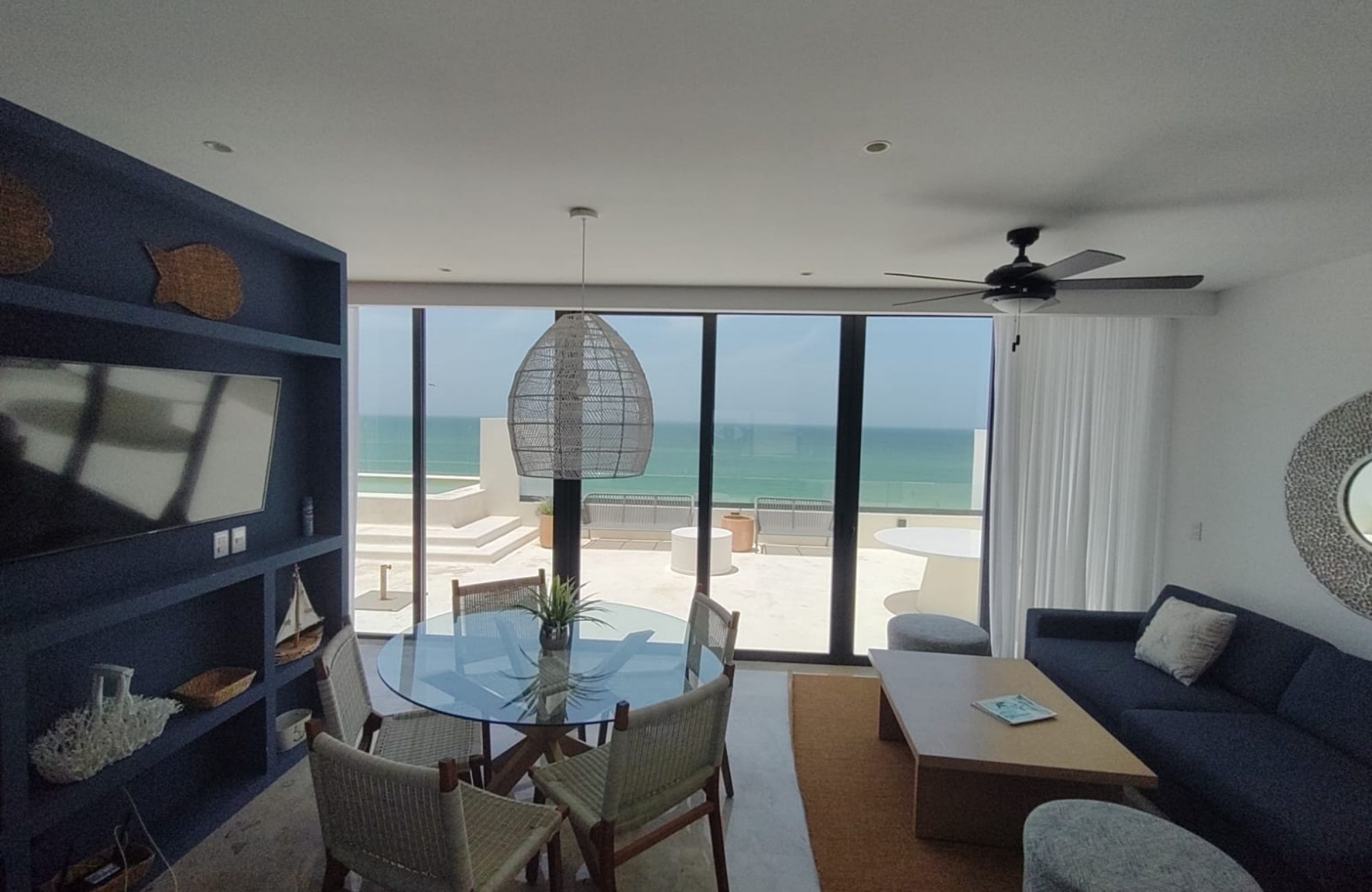 Condo con alberca frente al mar con terraza, en venta San crisanto Yucatan