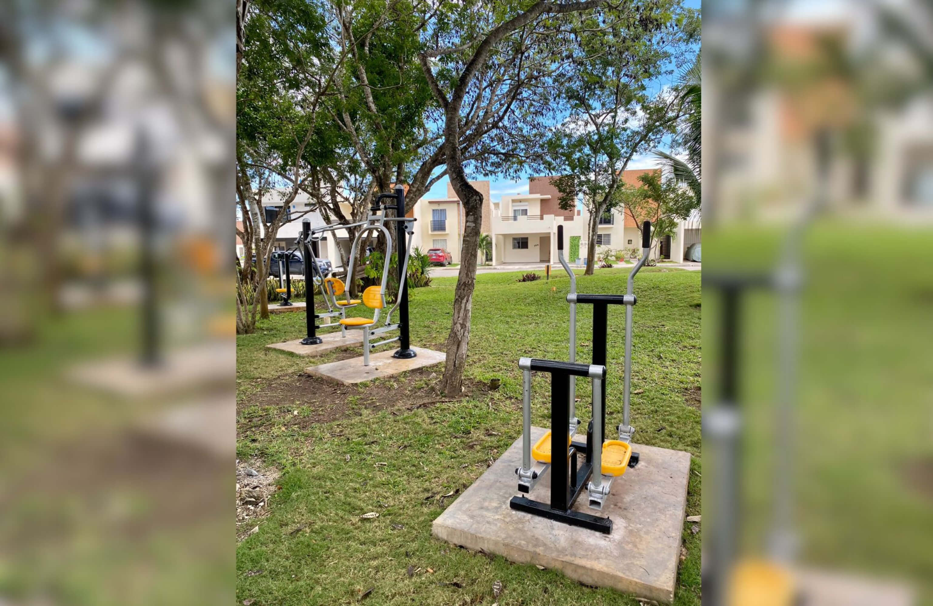 House in Residential Area with Pool and Pet Park, for Sale, Downtown Zone, Playa del Carmen.