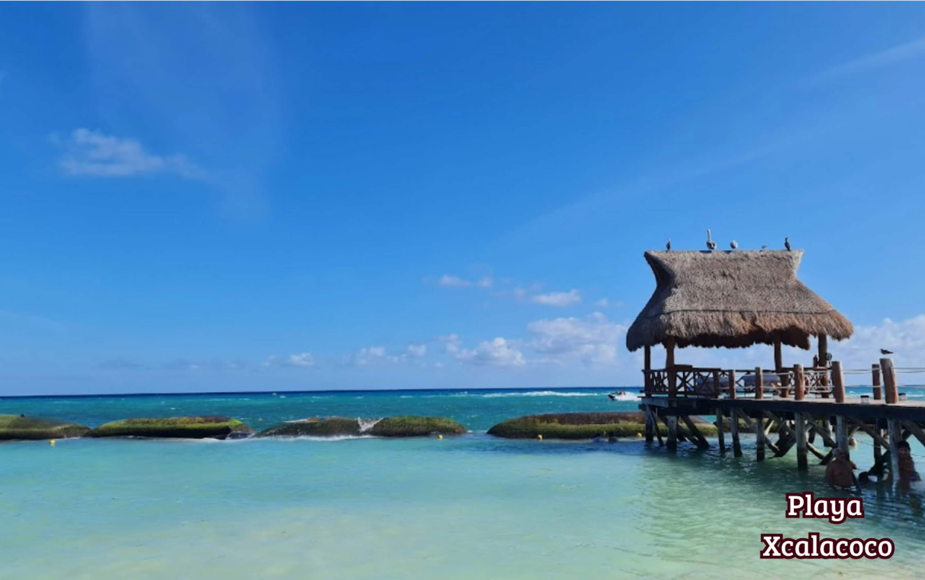 House in Residential Area with Pool and Pet Park, for Sale, Downtown Zone, Playa del Carmen.