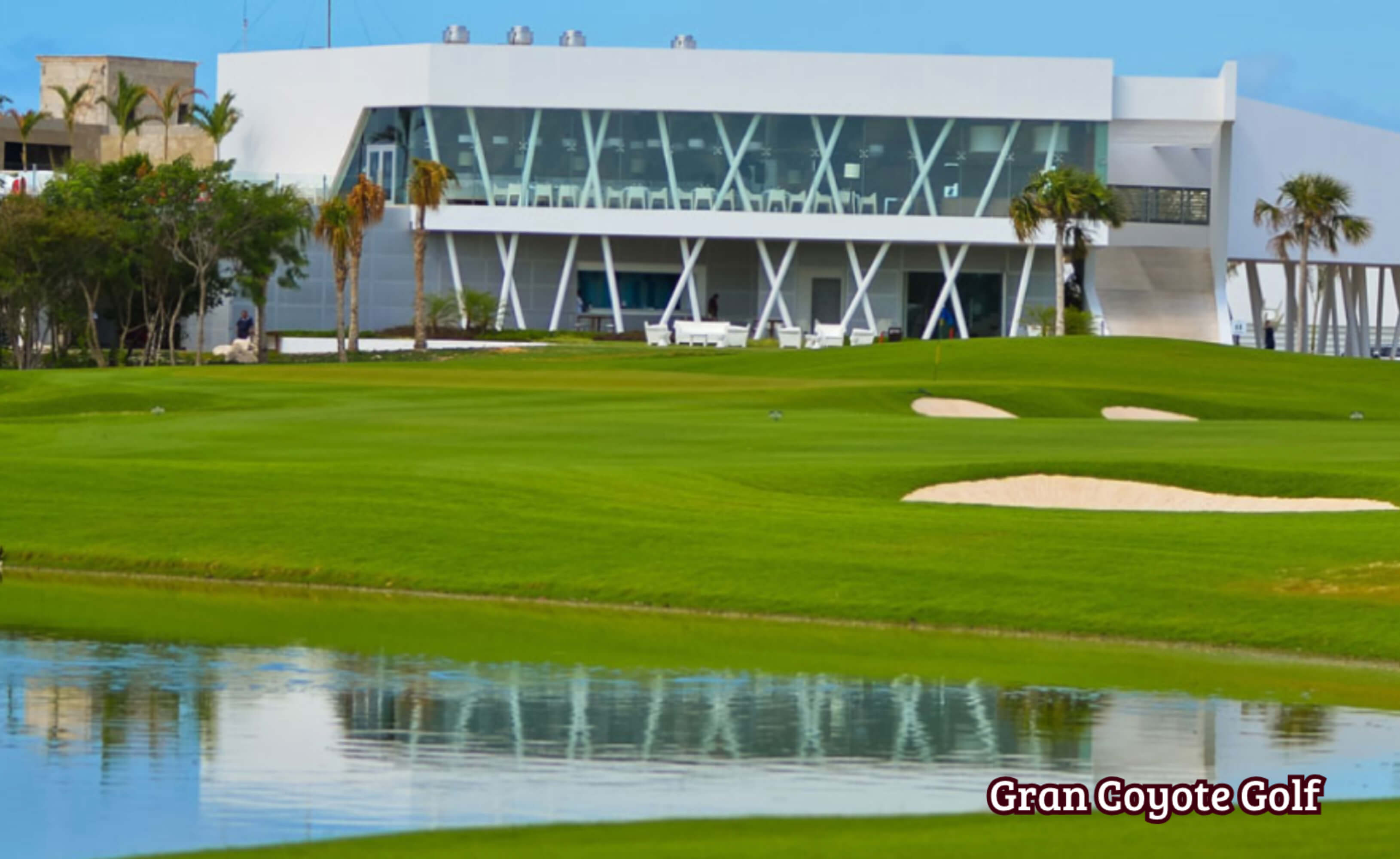 House in Residential Area with Pool and Pet Park, for Sale, Downtown Zone, Playa del Carmen.