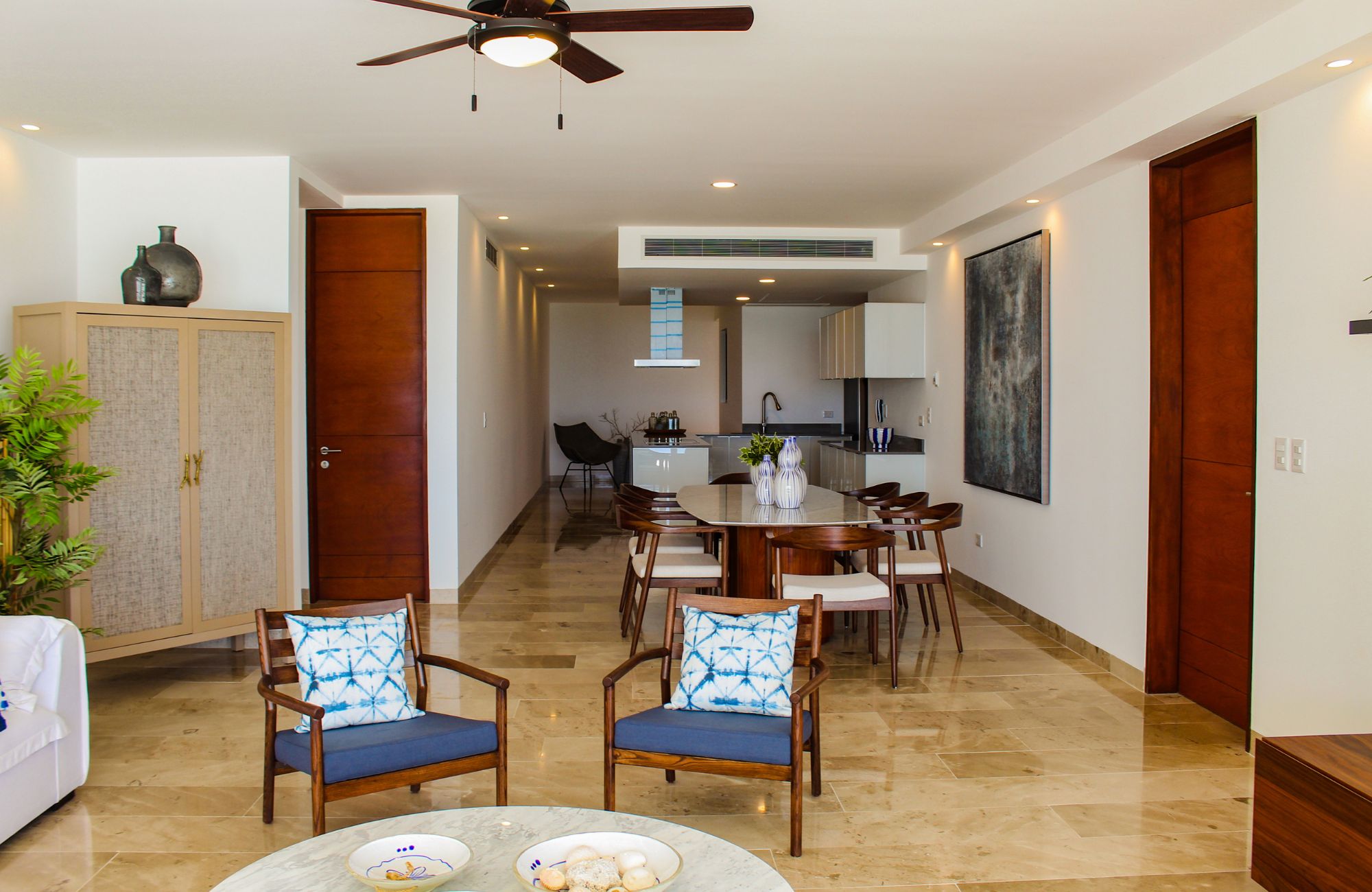 Departamento en venta con vista al campo de golf y lago, en Yucatan Country Club, venta M&eacute;rida.