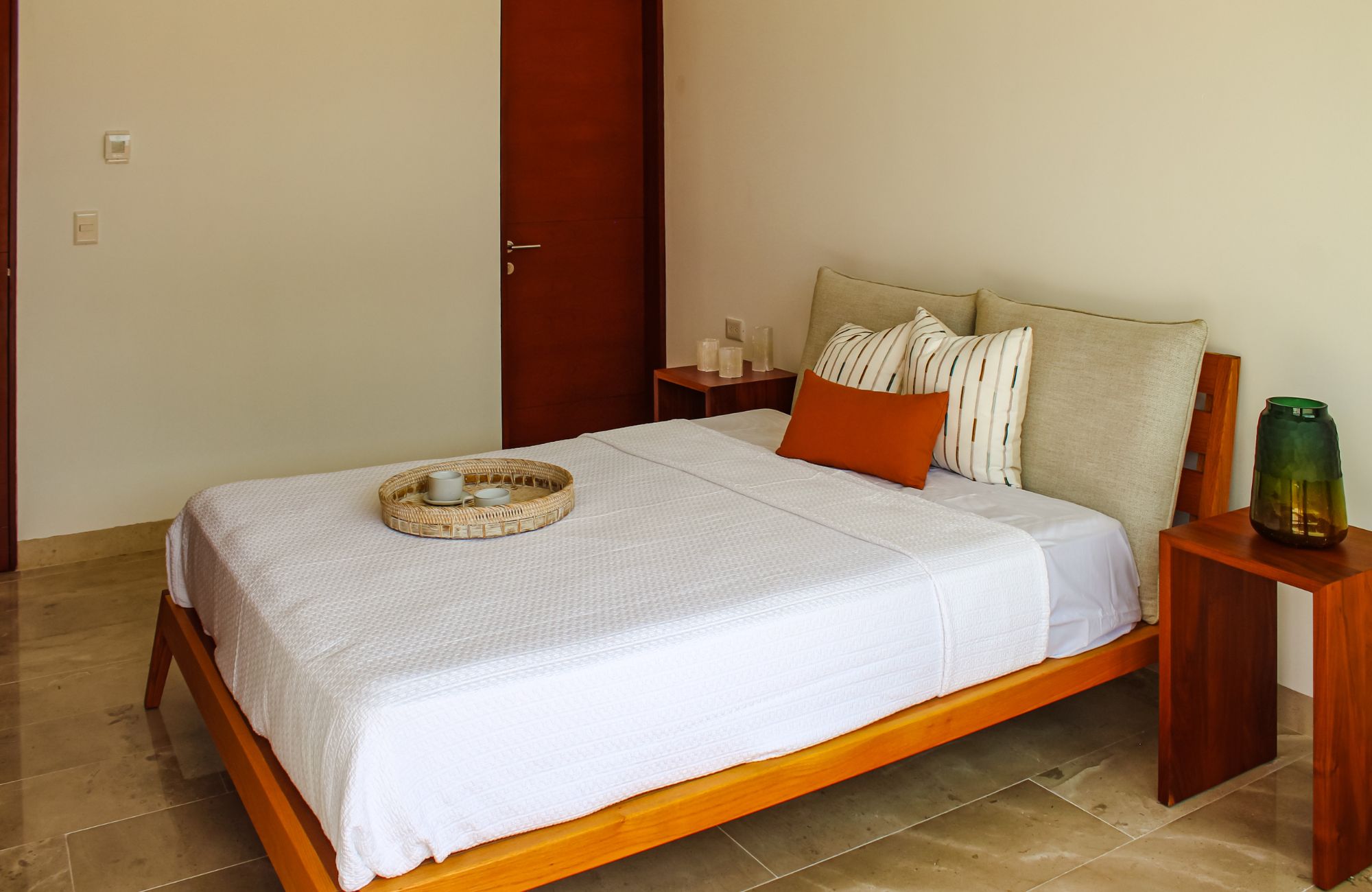 Departamento en venta con vista al campo de golf y lago, en Yucatan Country Club, venta M&eacute;rida.