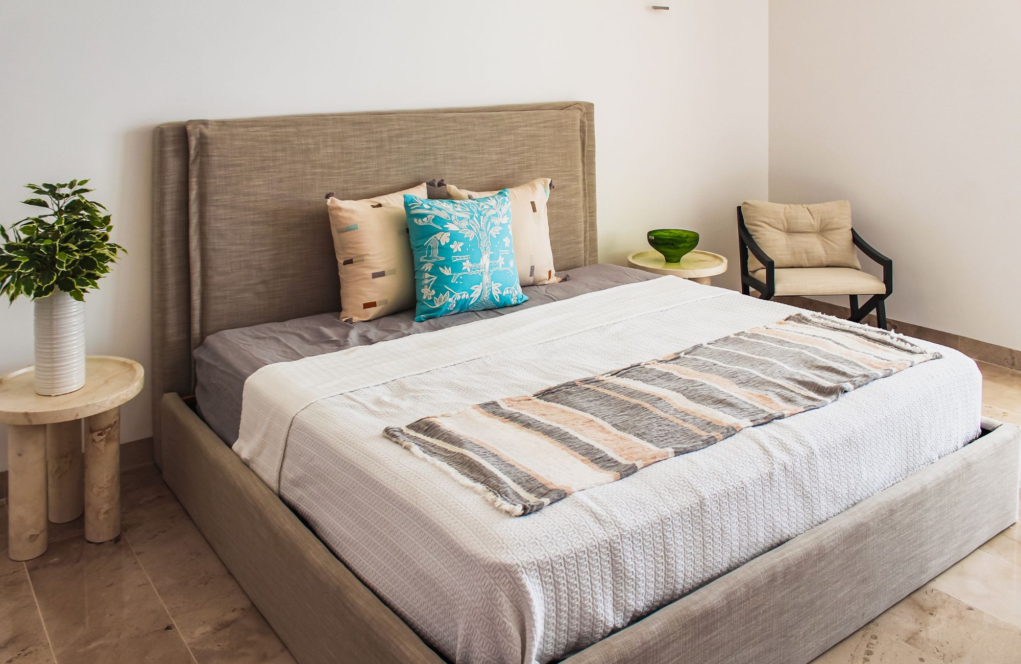 Departamento en venta con vista al campo de golf y lago, en Yucatan Country Club, venta M&eacute;rida.