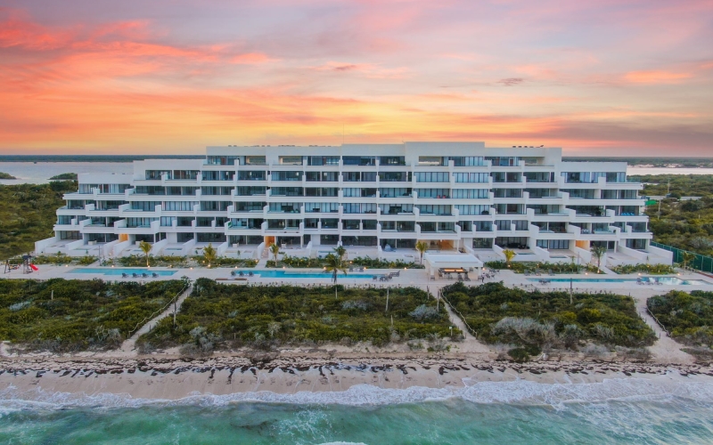 Luxury beachfront condominium with private pool for sale in Telchac, Yucat&aacute;n.