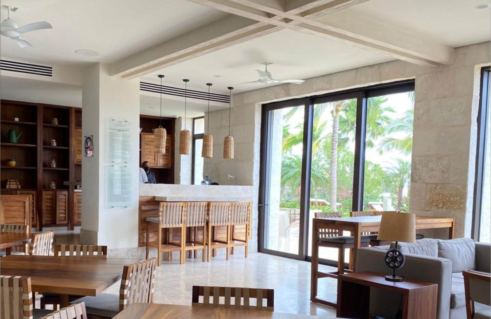 Apartment with Terrace and Pool for Sale, Hotel Zone, Puerto Cancun