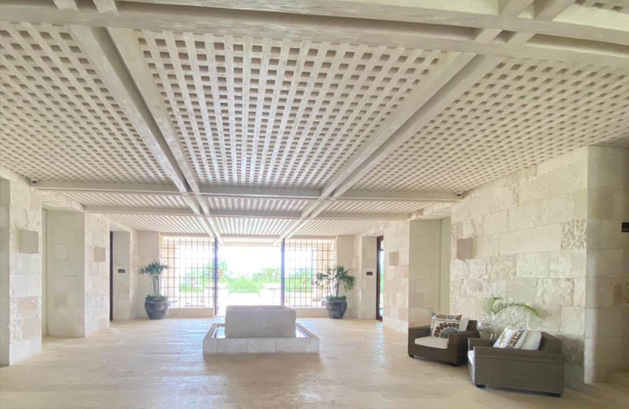 Apartment with Terrace and Pool for Sale, Hotel Zone, Puerto Cancun