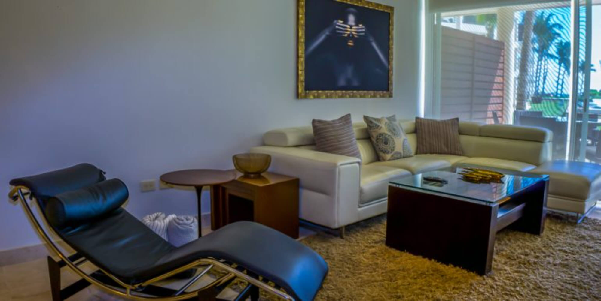 Departamento con family room, rooftop con jacuzzi y alberca con vista al campo de golf, club de playa, casa club y amenidade