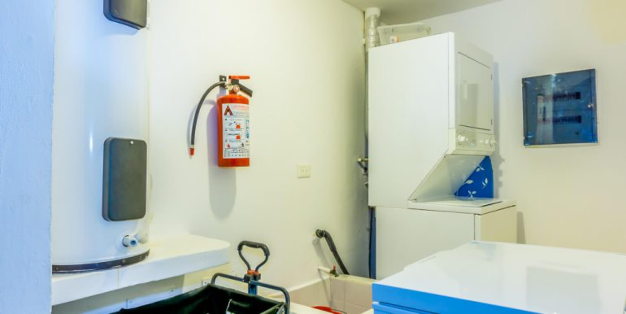 Departamento con family room, rooftop con jacuzzi y alberca con vista al campo de golf, club de playa, casa club y amenidade