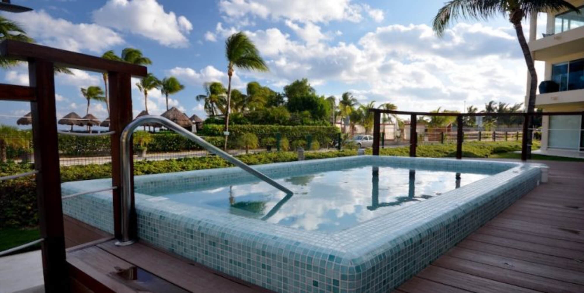 Condo steps from the beach for sale, downtown Playa del Carmen