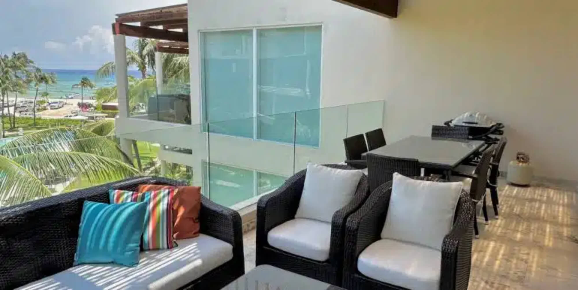 Condo steps from the beach for sale, downtown Playa del Carmen