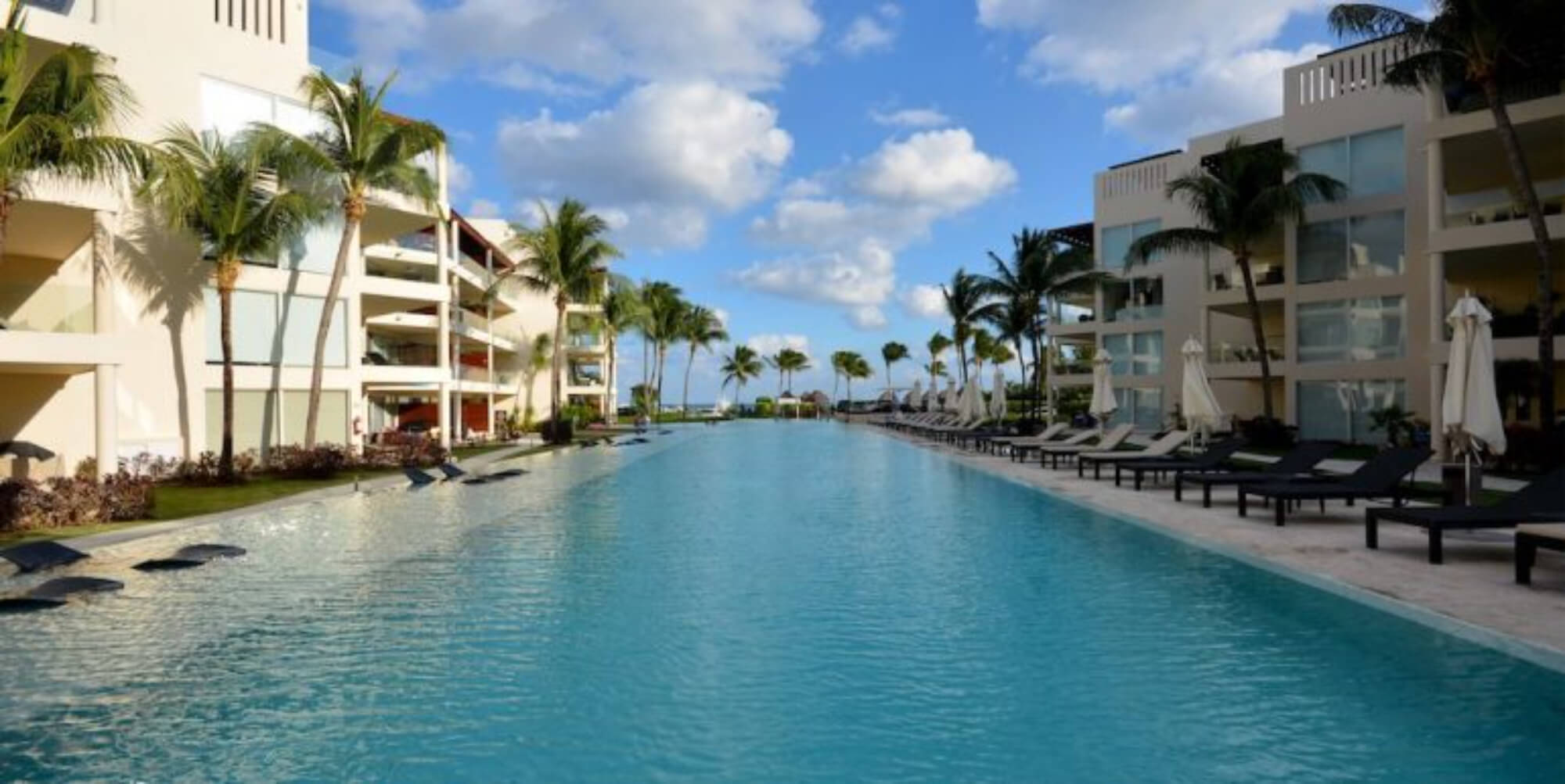 Condo steps from the beach for sale, downtown Playa del Carmen