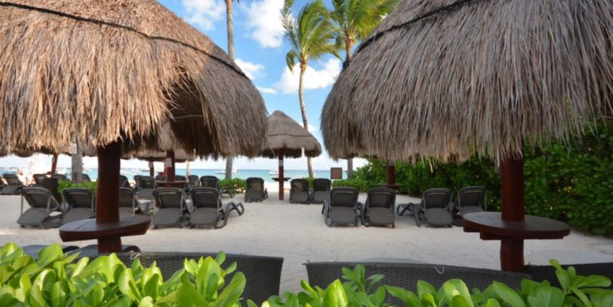 Condo steps from the beach for sale, downtown Playa del Carmen