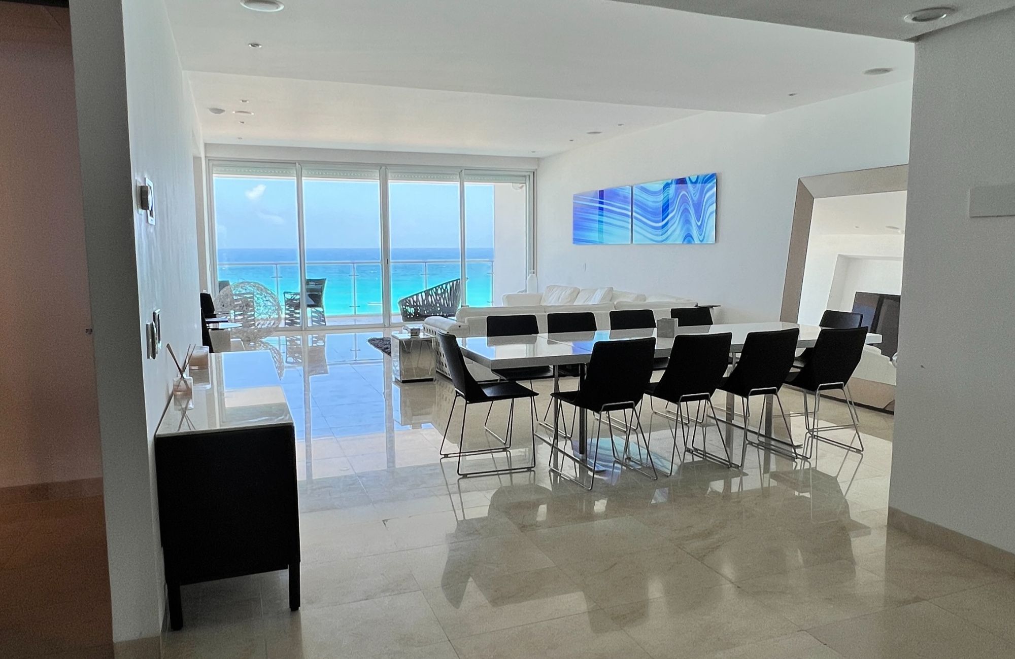 Lagoon-view penthouse for sale, Zona Hotelera, Canc&uacute;n